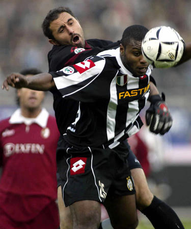 新变化！王曼昱“双杀”孙颖莎两技术精进明显，冲击洛杉矶增筹码