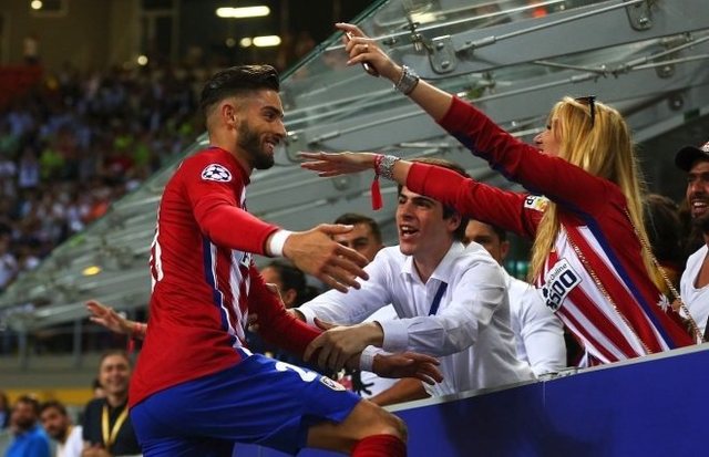 官方：尤文图斯与20岁前锋塞里涅-德梅续约至2028年