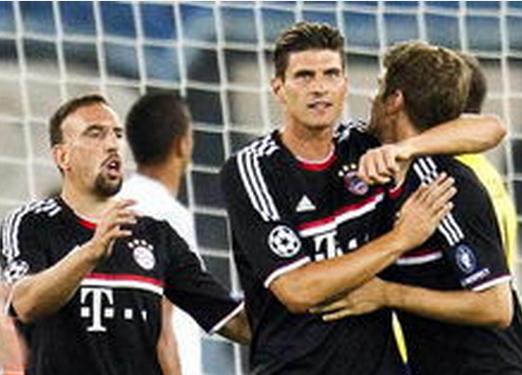 轻伤不下火线！记者：姆巴佩左手无名指骨折，但仍将出战曼城