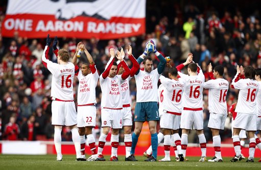 命啊！1.3亿巨星终于进球了，却被判乌龙，仰天长叹：18场0球3助